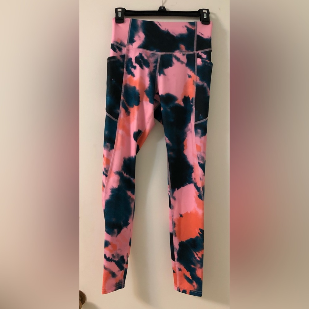 Tek Gear multicolored leggings. Size small.